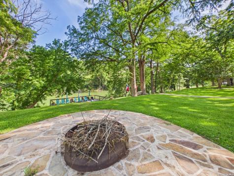 1238 Sleepy Hollow Lane New Braunfels TX 78130