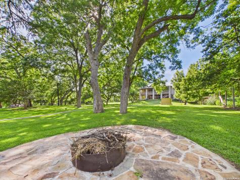1238 Sleepy Hollow Lane New Braunfels TX 78130