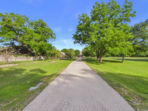 1238 Sleepy Hollow Lane New Braunfels TX 78130