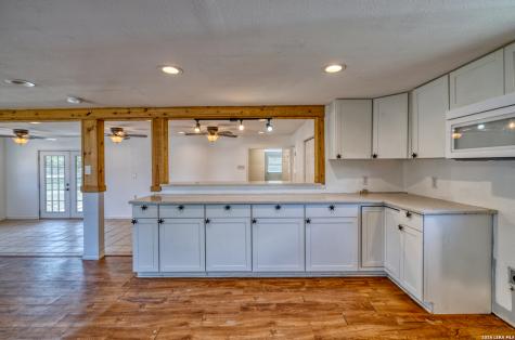 181 N Oak Camp Wood TX 78833