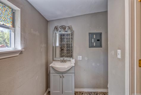 181 N Oak Camp Wood TX 78833