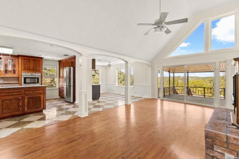 2040 Island View Canyon Lake TX 78133