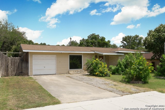923 Morey Peak Drive San Antonio TX 78213