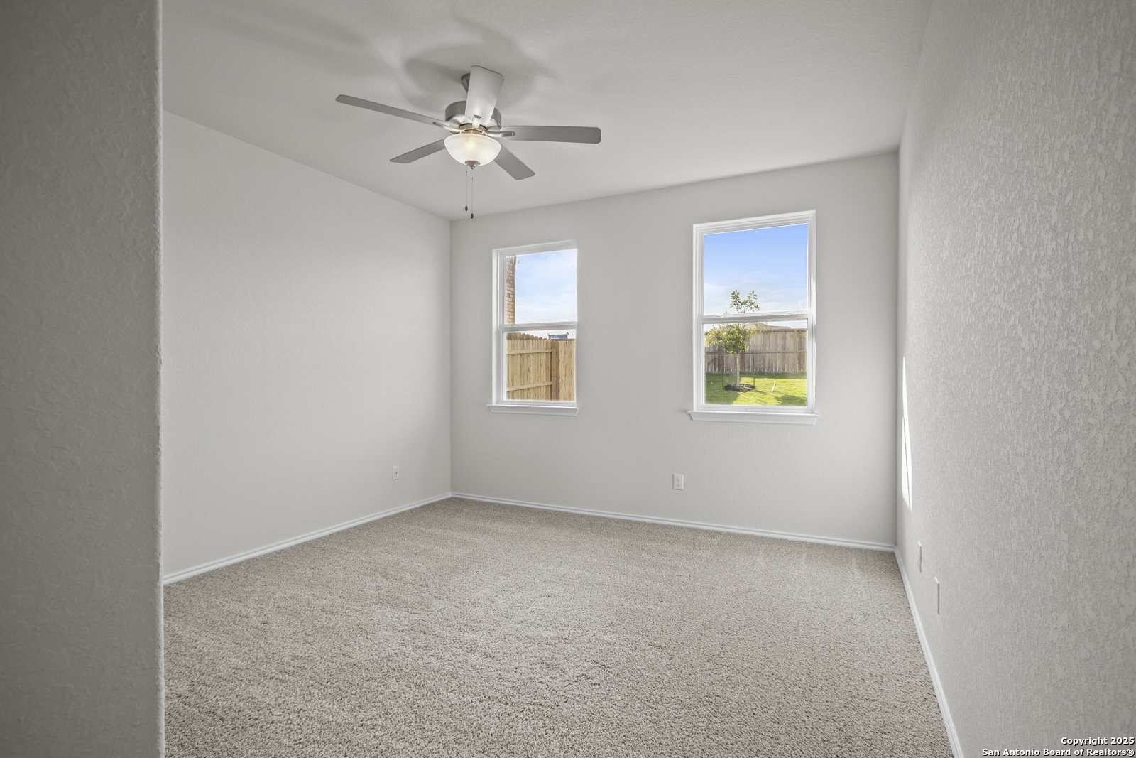 6875 Comanche Cave San Antonio TX 78233