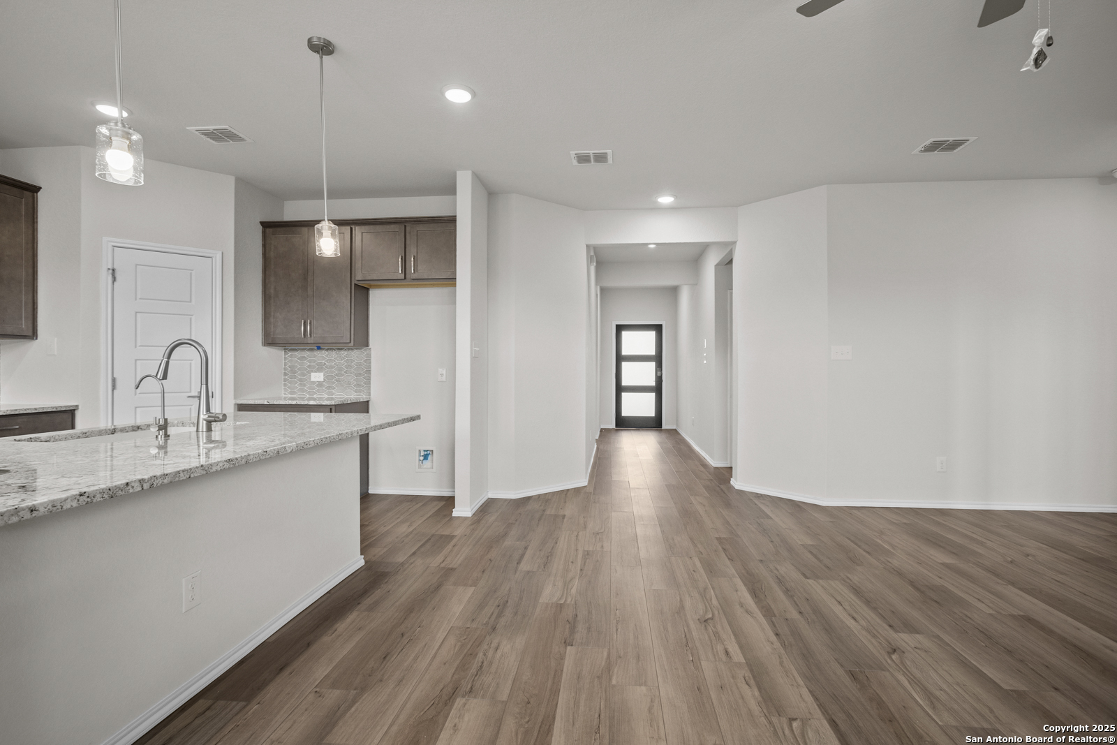 6875 Comanche Cave San Antonio TX 78233