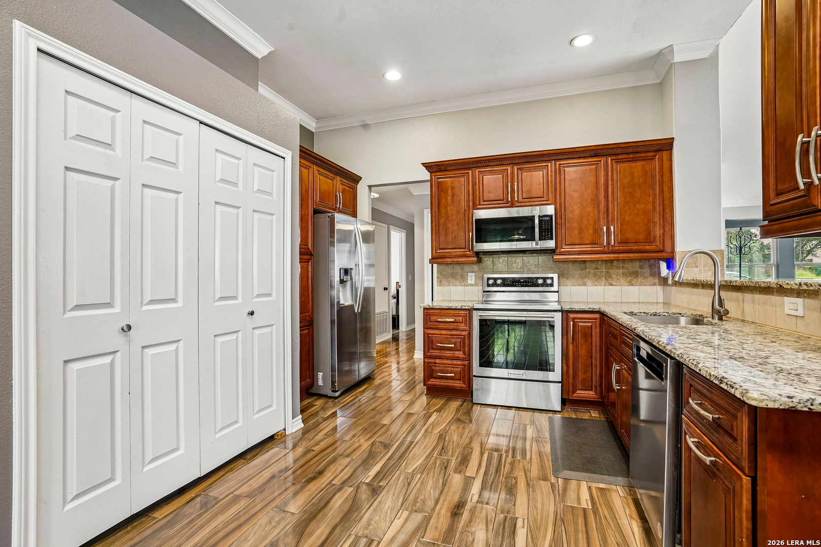 10041 Nugget Creek Converse TX 78109