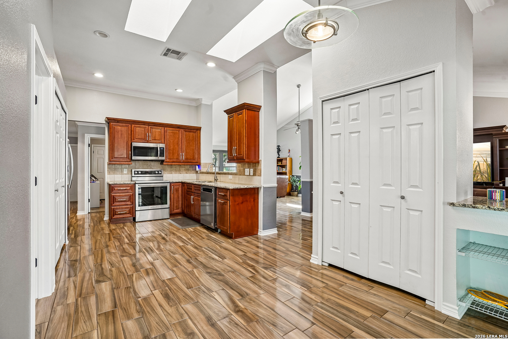 10041 Nugget Creek Converse TX 78109