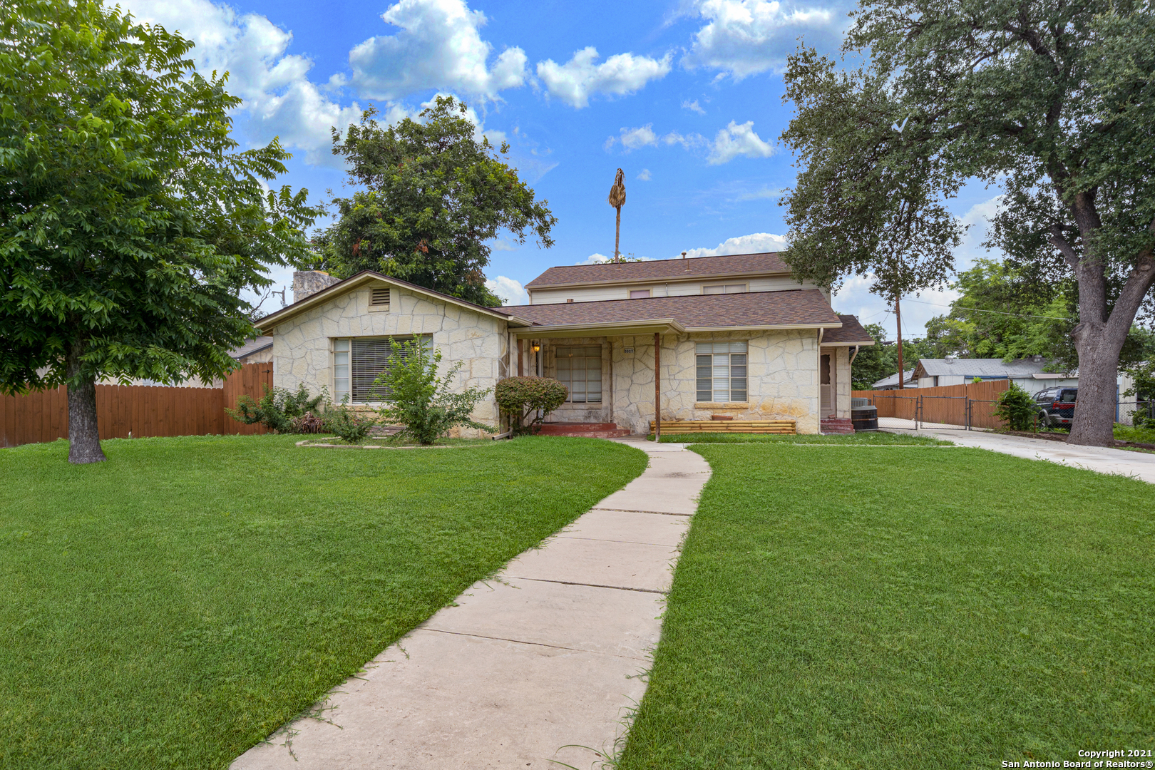 2627 W Mistletoe Avenue San Antonio TX 78228