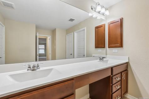 11213 Hill Top Bend Helotes TX 78023