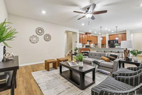 11213 Hill Top Bend Helotes TX 78023