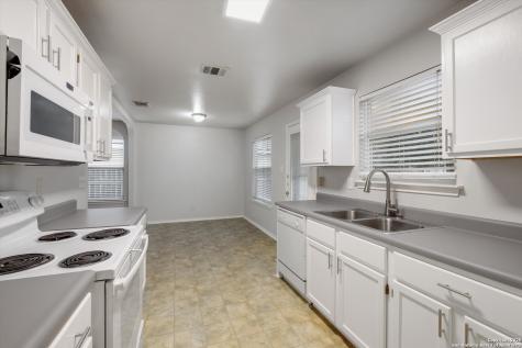 9427 Velvet Spring San Antonio TX 78254