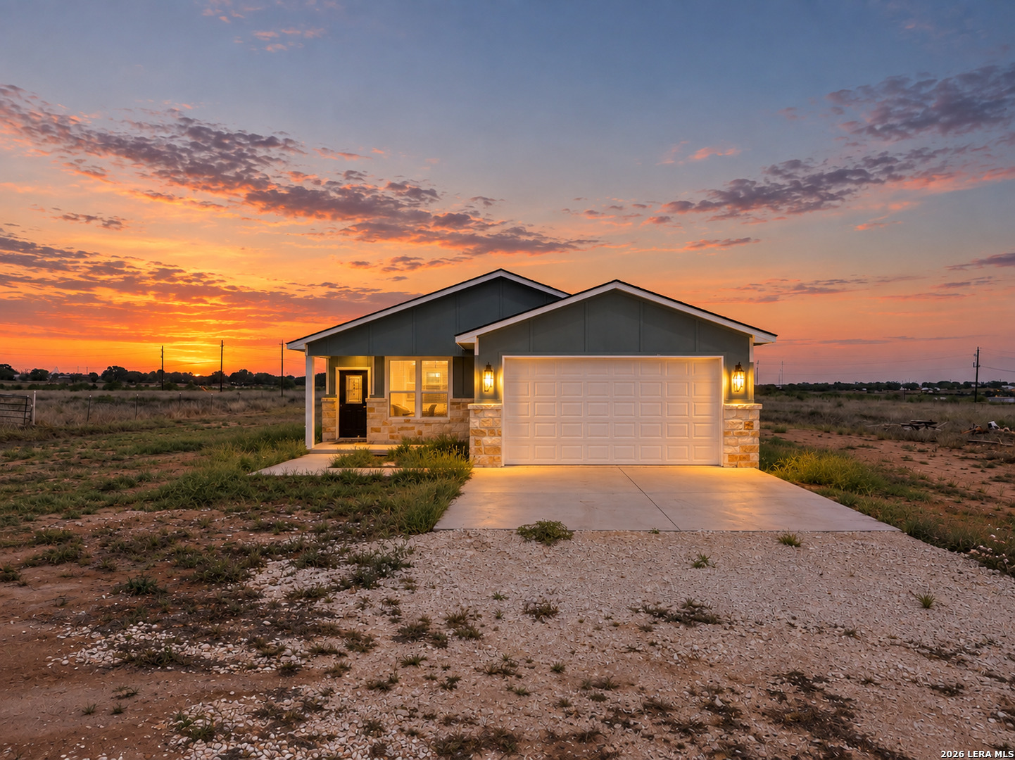 815 E Fm 462 Moore TX 78057
