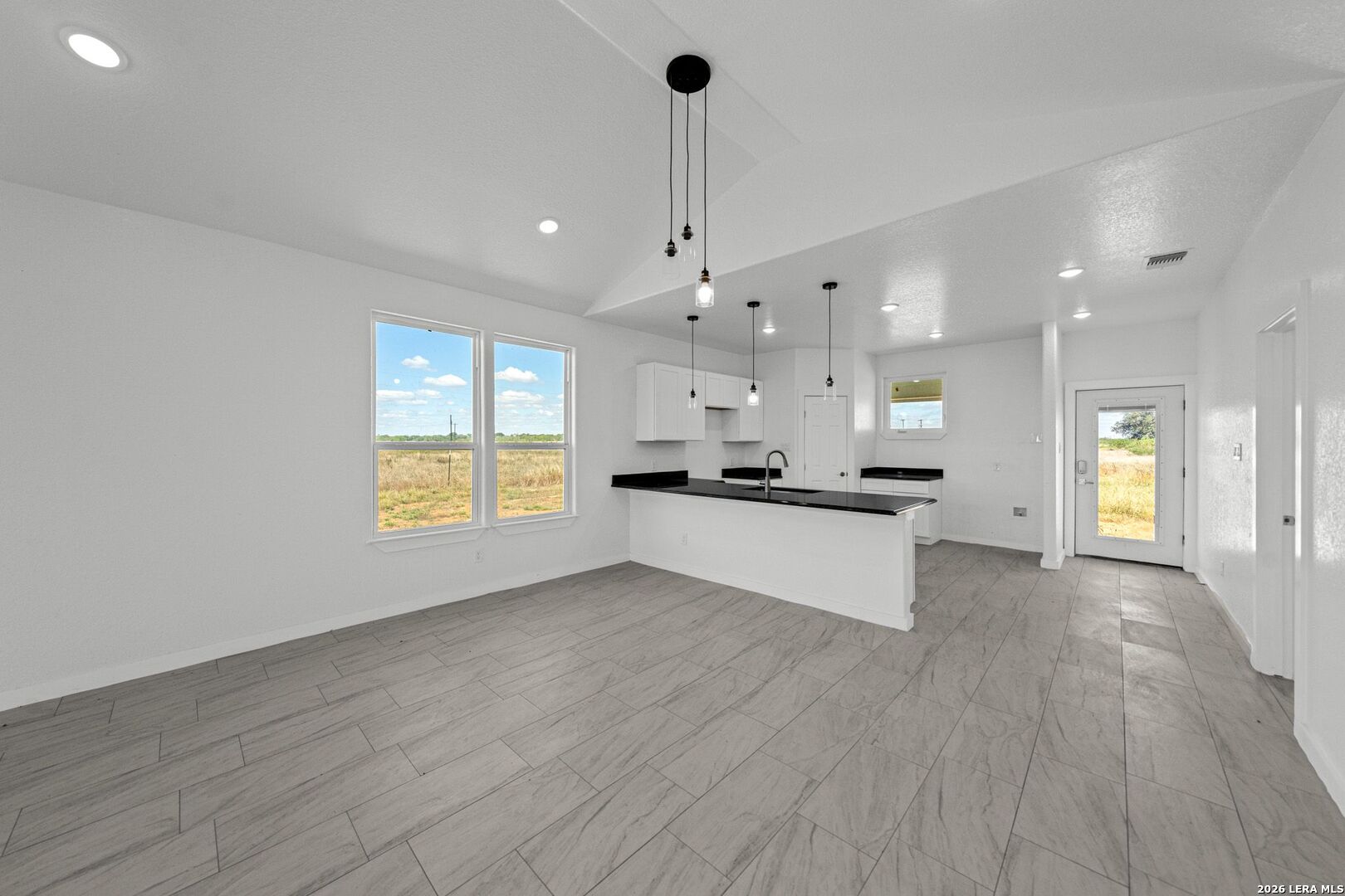 815 E Fm 462 Moore TX 78057