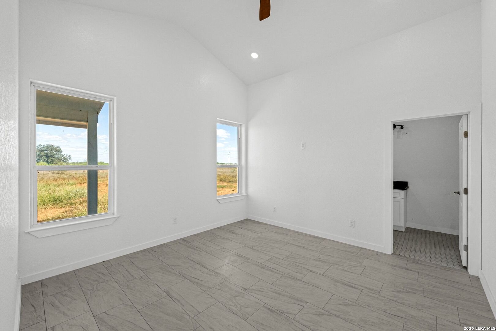 815 E Fm 462 Moore TX 78057