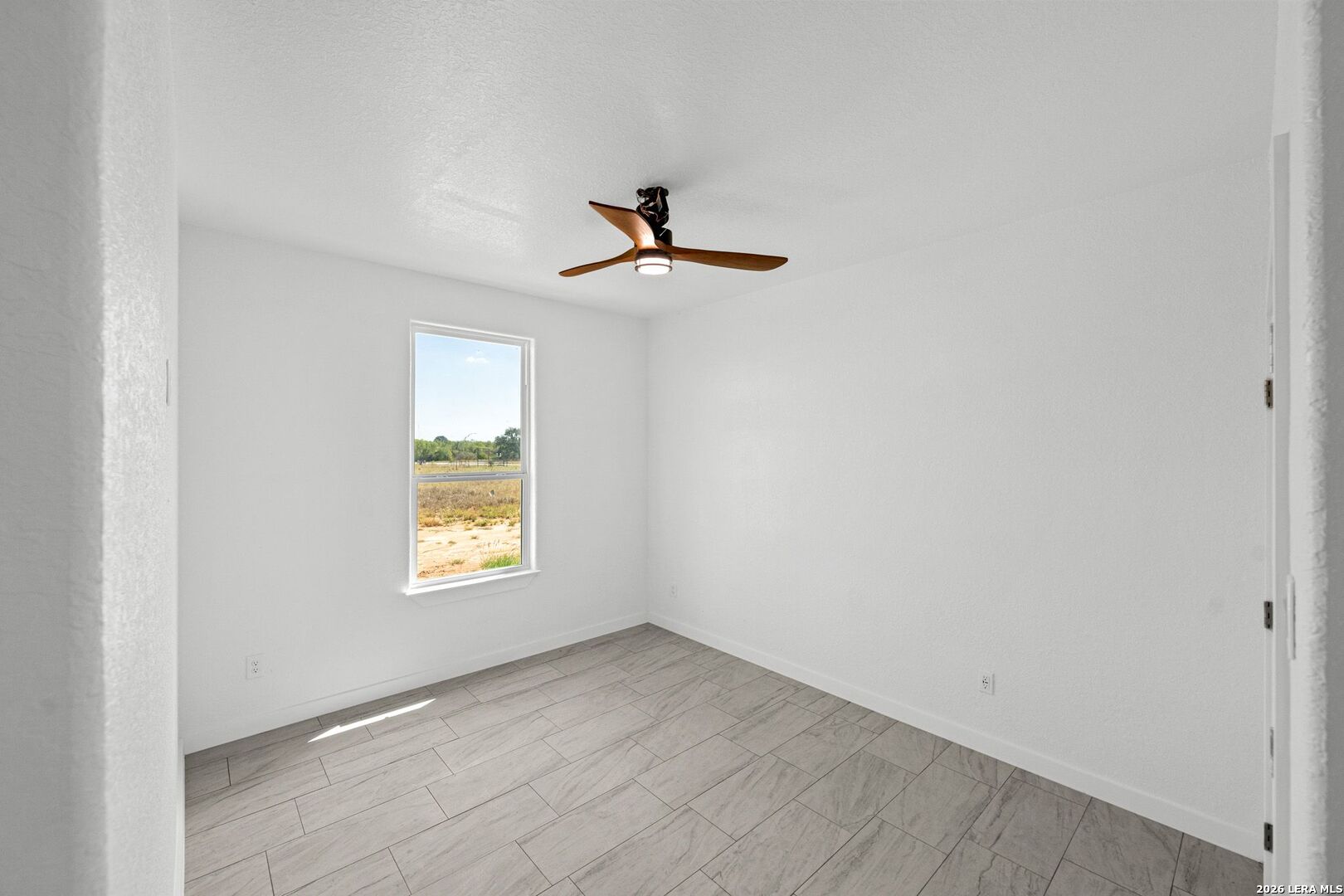 815 E Fm 462 Moore TX 78057