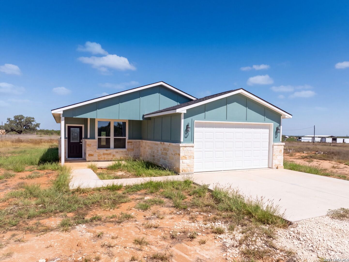 815 E Fm 462 Moore TX 78057