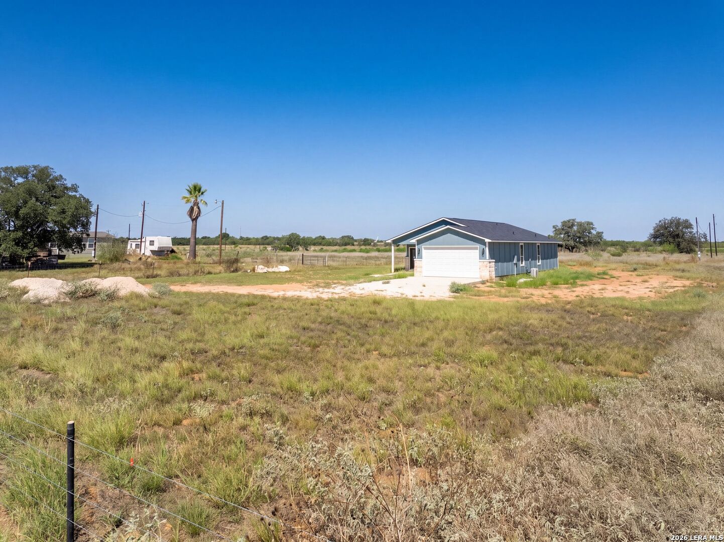 815 E Fm 462 Moore TX 78057