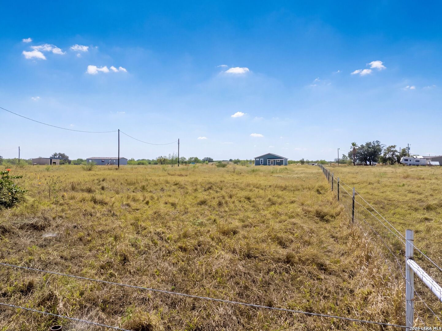 815 E Fm 462 Moore TX 78057