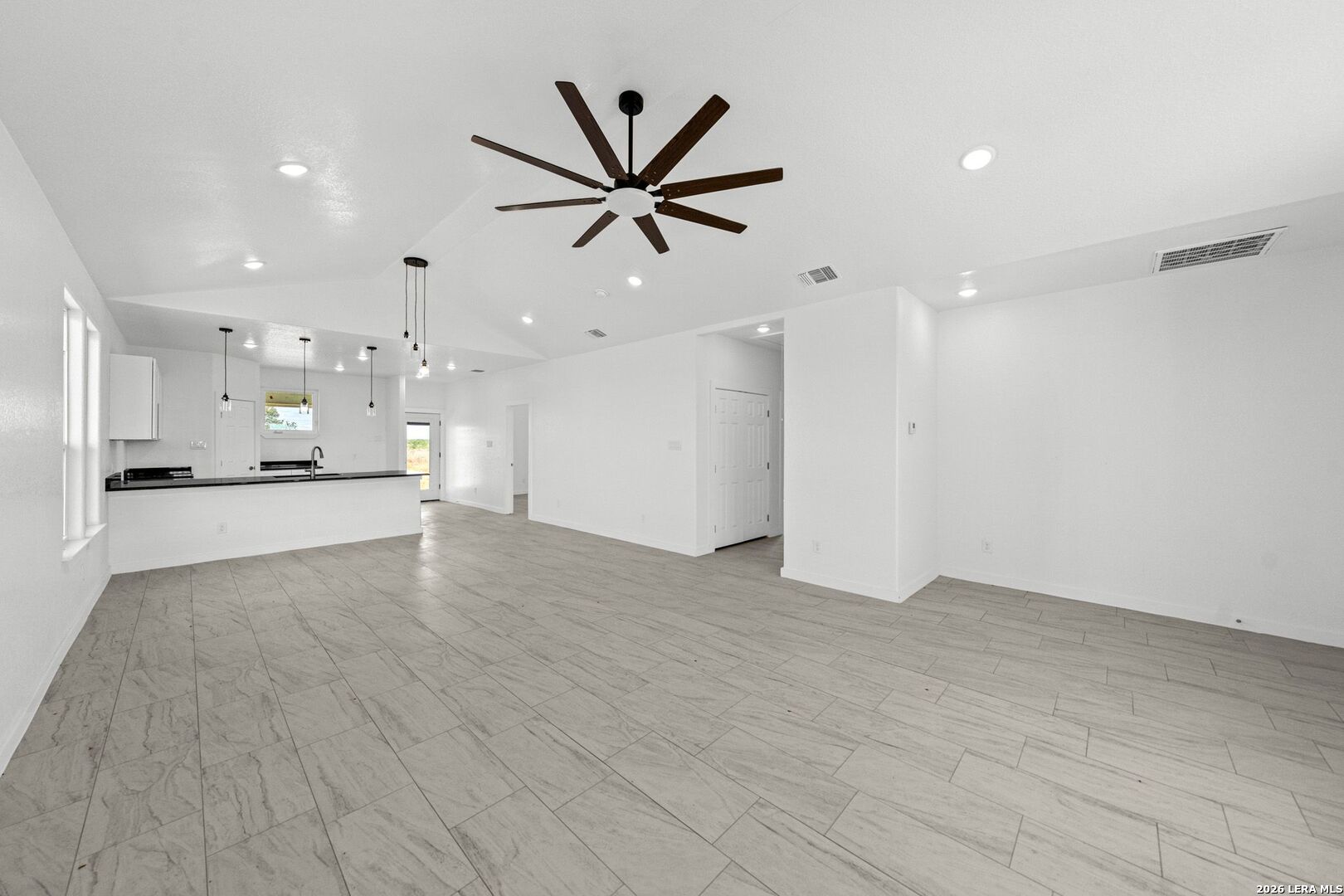 815 E Fm 462 Moore TX 78057