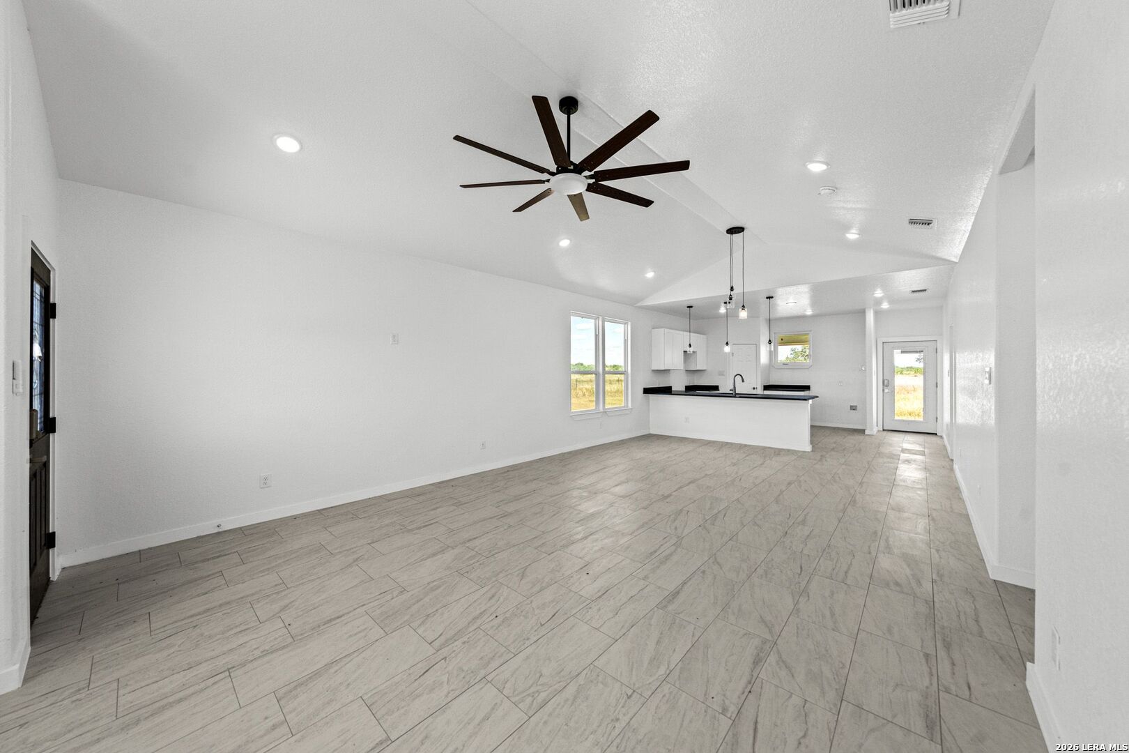 815 E Fm 462 Moore TX 78057