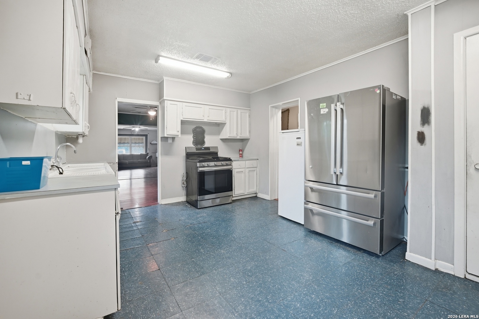 1938 W Kings Highway San Antonio TX 78201