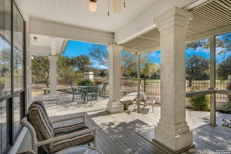 714 S Birdsong San Antonio TX 78258