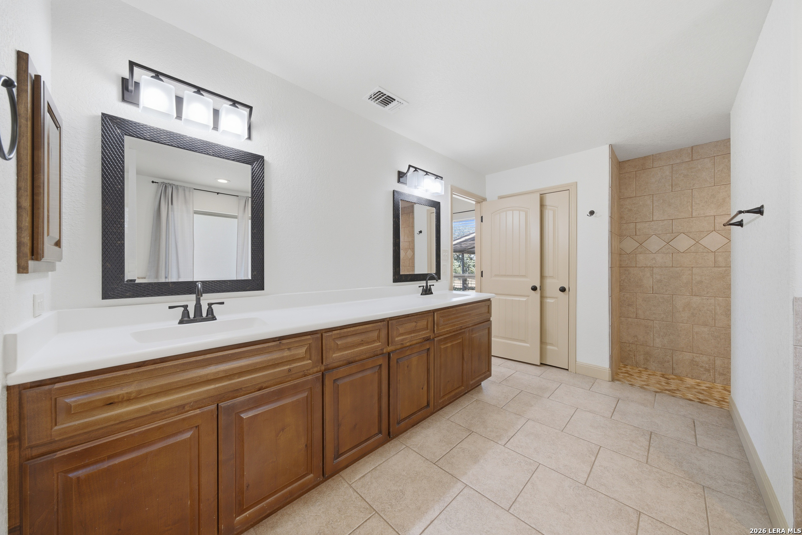 237 Great Oaks Boulevard La Vernia TX 78121