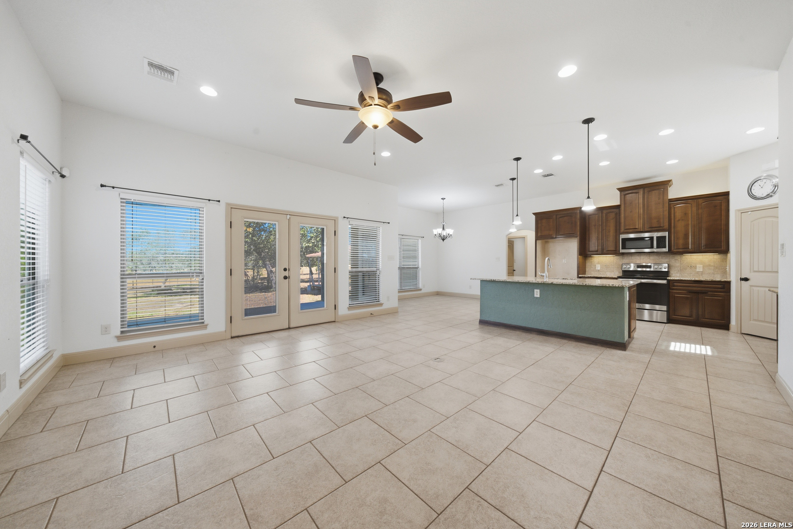 237 Great Oaks Boulevard La Vernia TX 78121