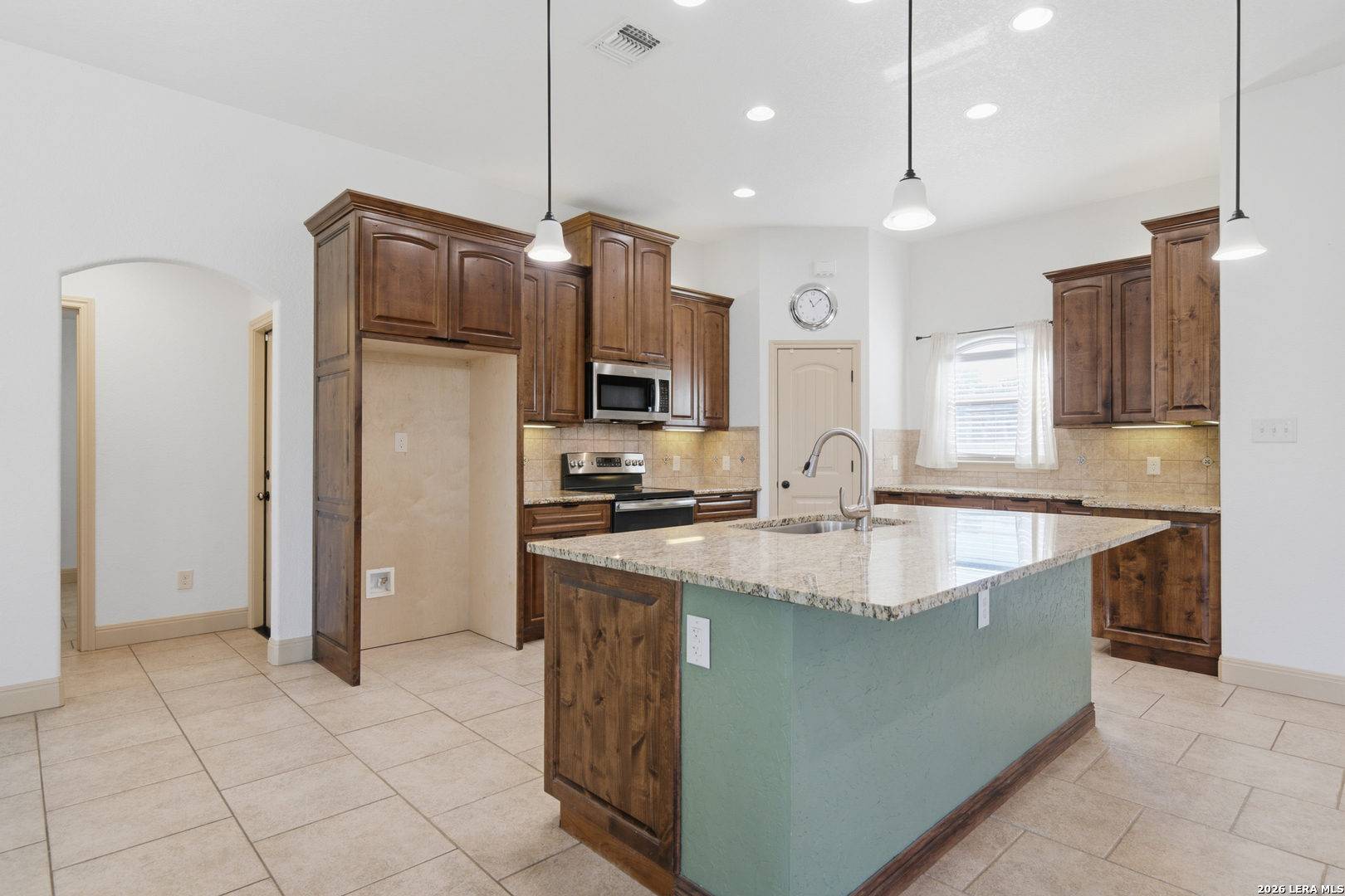237 Great Oaks Boulevard La Vernia TX 78121