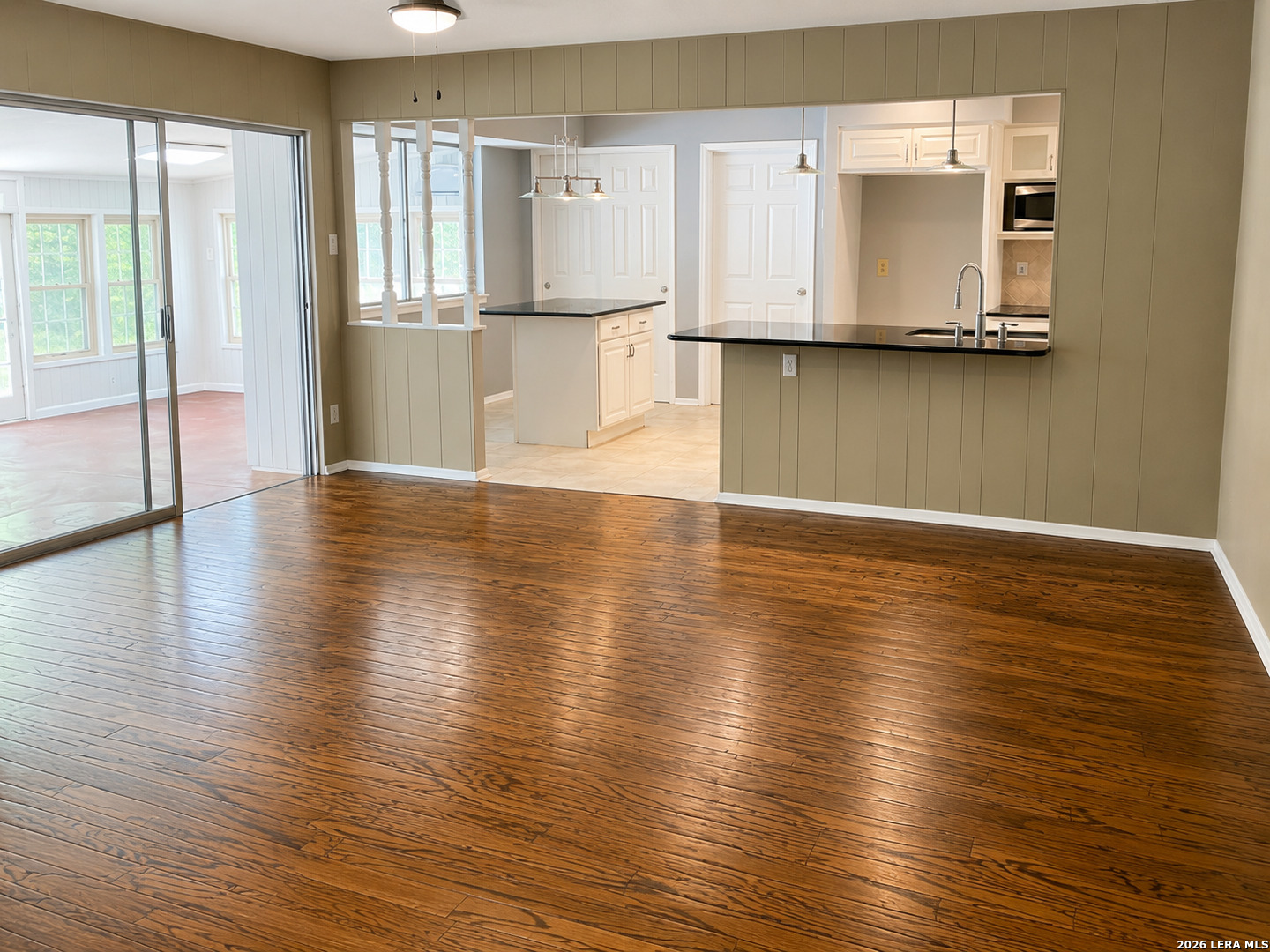 211 Forrest Trail Universal City TX 78148
