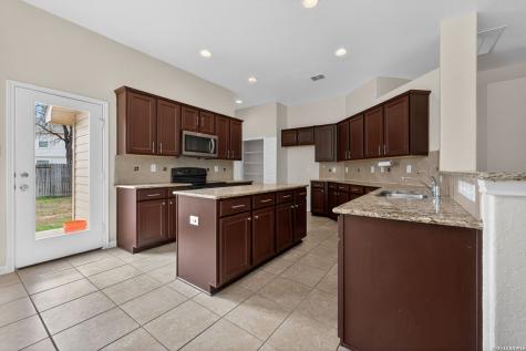 5310 Gemsbuck Chase San Antonio TX 78251