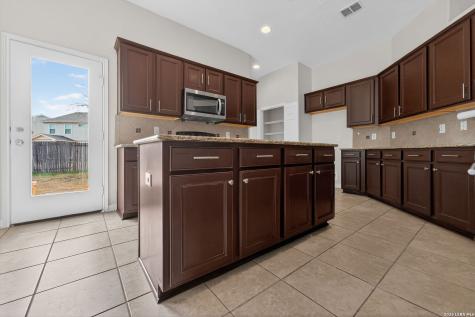 5310 Gemsbuck Chase San Antonio TX 78251