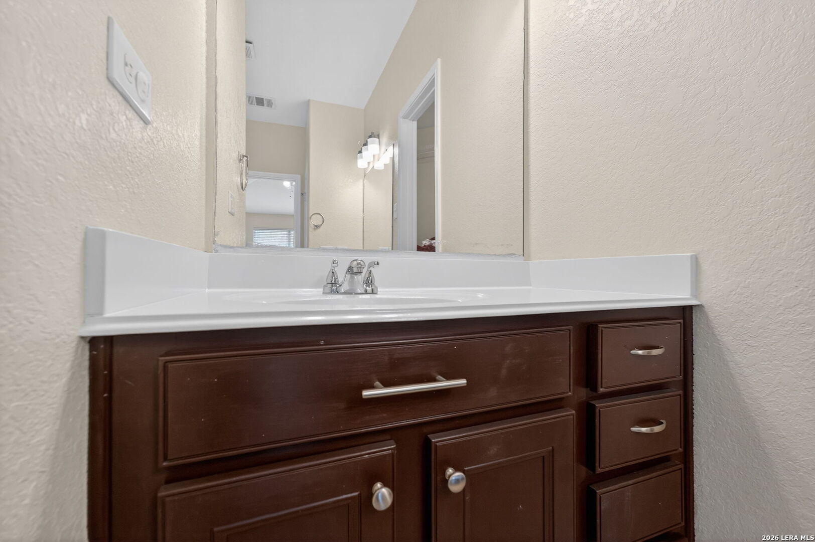 5310 Gemsbuck Chase San Antonio TX 78251