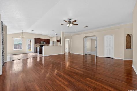 5310 Gemsbuck Chase San Antonio TX 78251