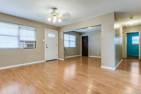 302 Guanajuato San Antonio TX 78237