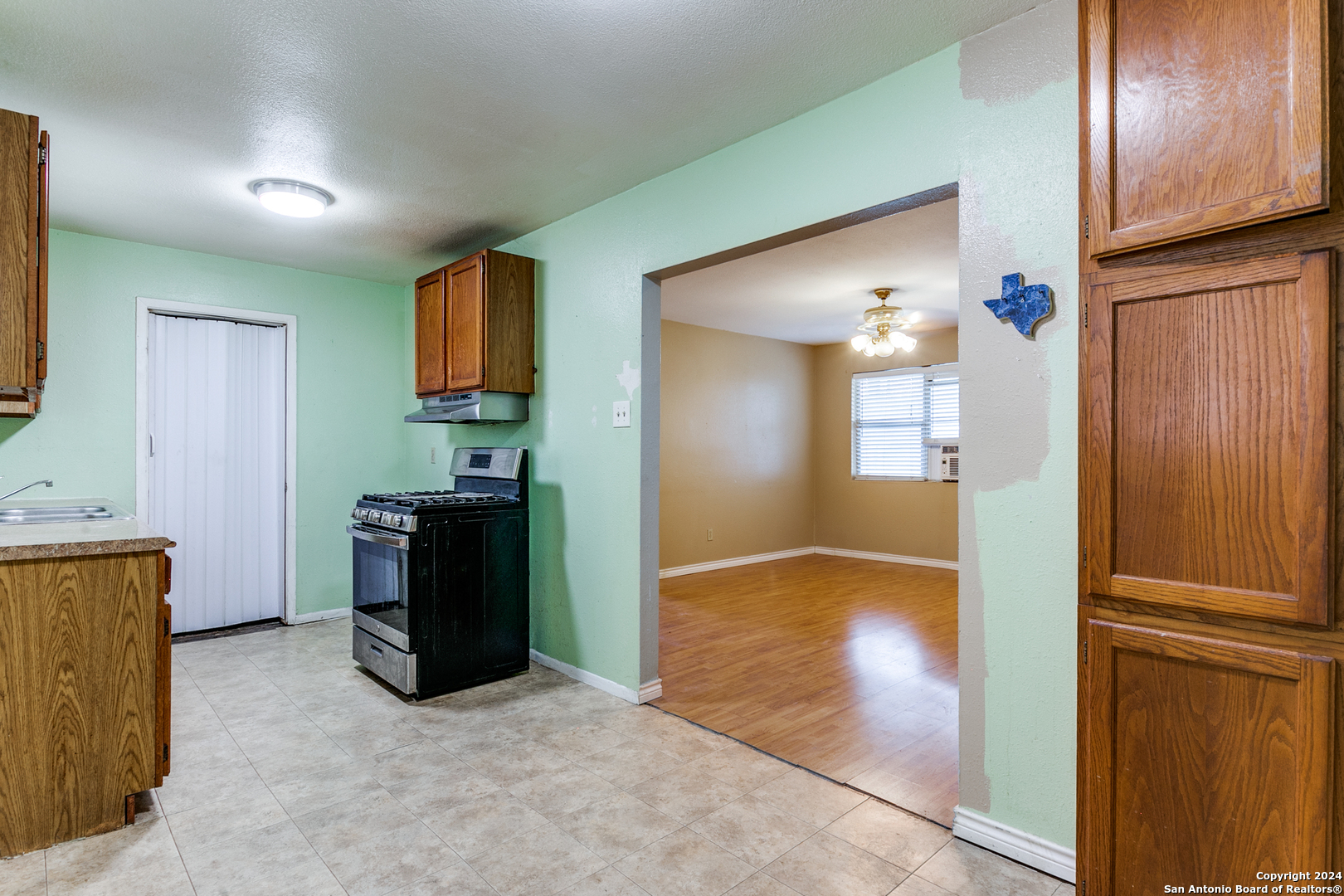 302 Guanajuato San Antonio TX 78237