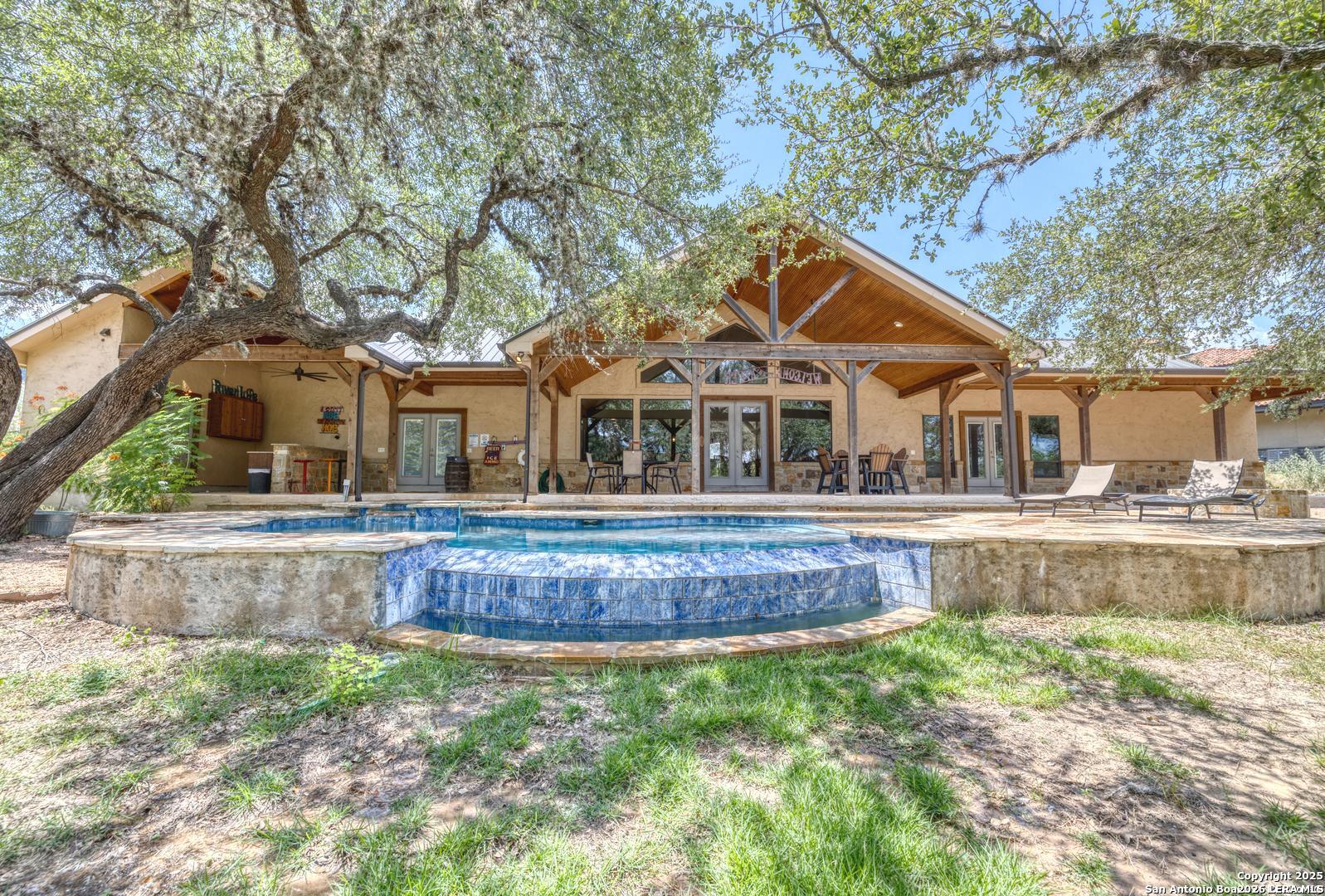 216 Skipping Stone Concan TX 78838