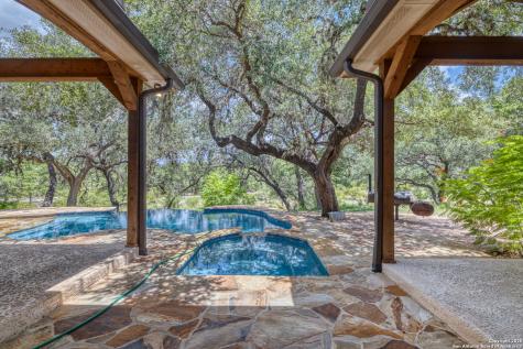 216 Skipping Stone Concan TX 78838