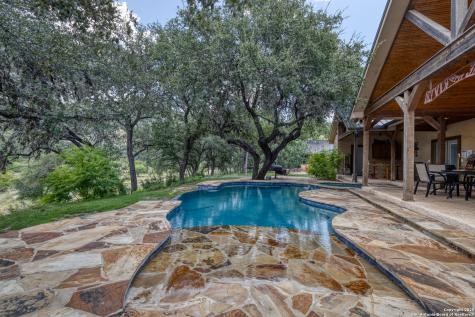 216 Skipping Stone Concan TX 78838