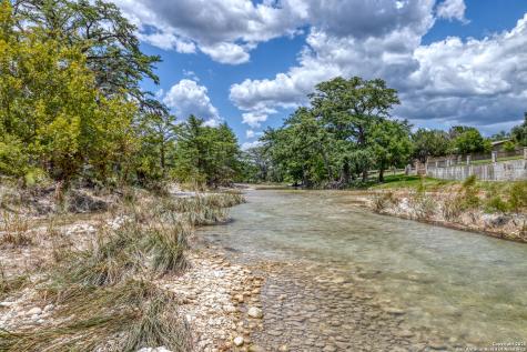 216 Skipping Stone Concan TX 78838