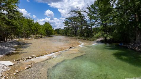 216 Skipping Stone Concan TX 78838