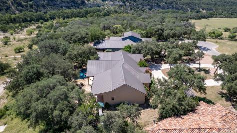 216 Skipping Stone Concan TX 78838