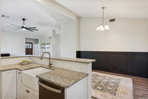 515 Valley Ridge Canyon Lake TX 78133