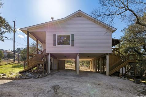 515 Valley Ridge Canyon Lake TX 78133