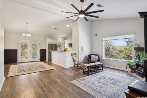 515 Valley Ridge Canyon Lake TX 78133