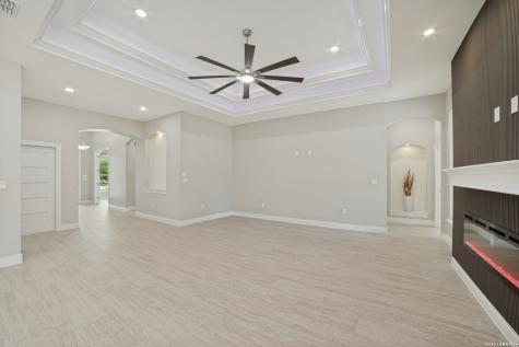 220 County Road 6864 Natalia TX 78059