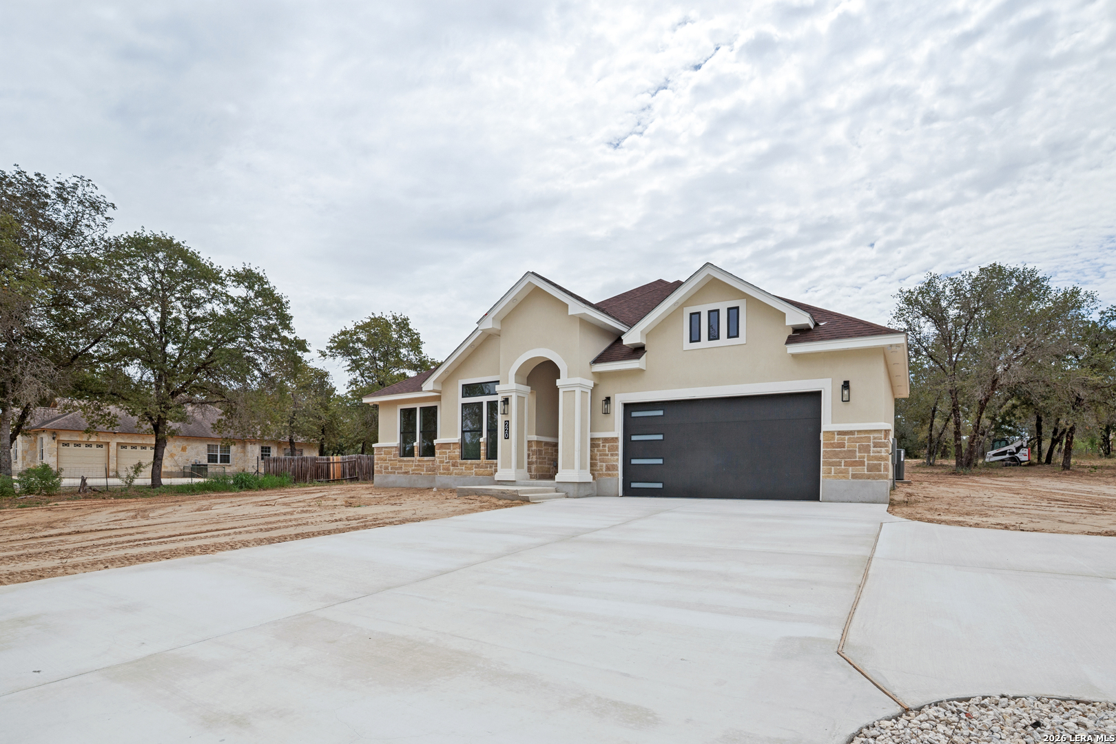 220 County Road 6864 Natalia TX 78059