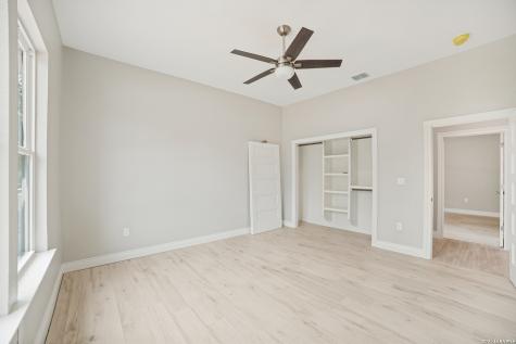 220 County Road 6864 Natalia TX 78059