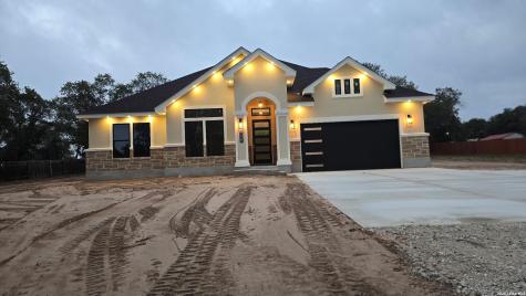 220 County Road 6864 Natalia TX 78059