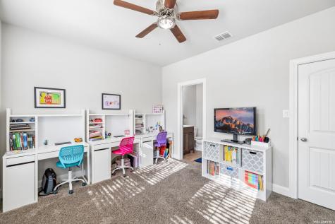 5807 Burro Stone San Antonio TX 78253
